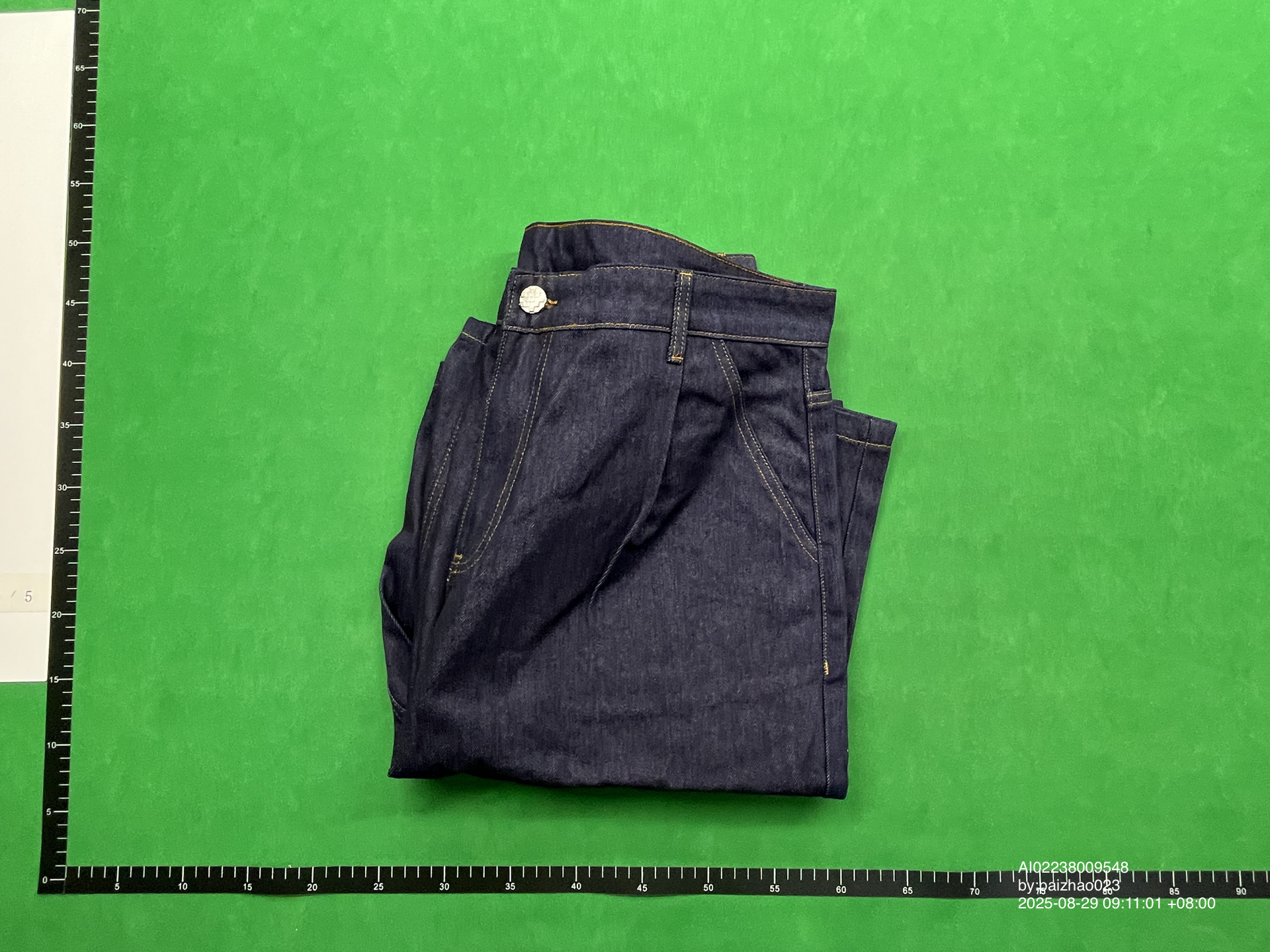 QC Photo - Derschutze On Air Denim Shorts