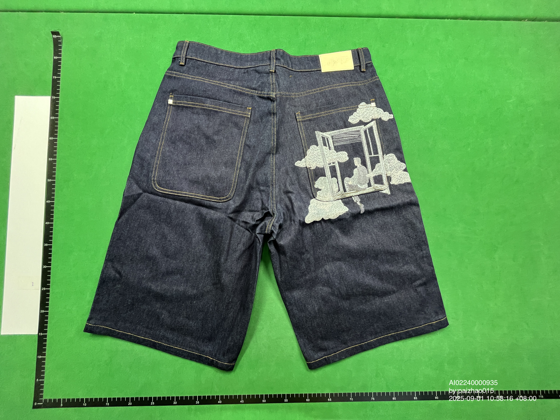 QC Photo - Derschutze On Air Denim Shorts