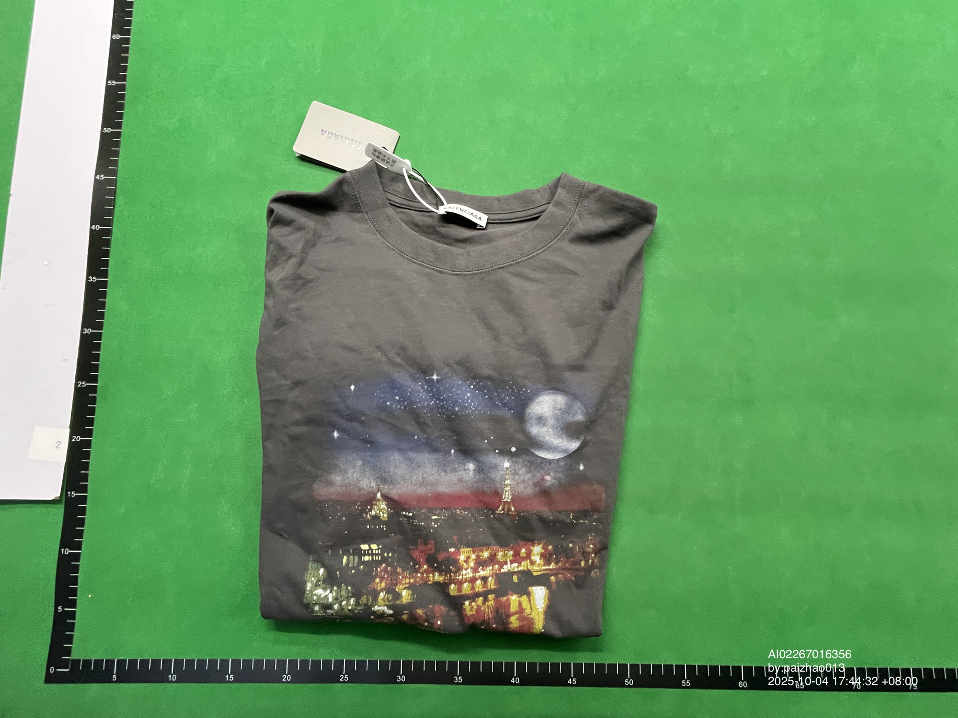 QC Photo - Balenciaga AW17 Paris Tee