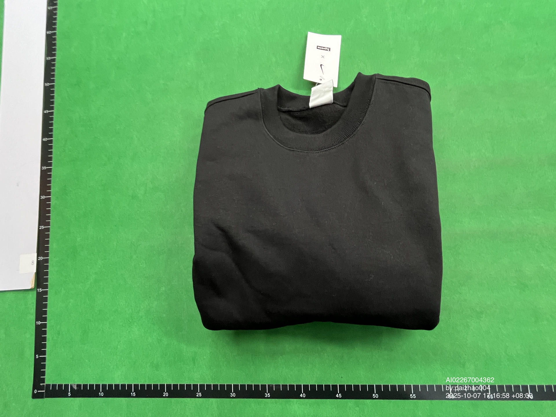 QC Photo - Supreme Nike Arc Crewneck Black