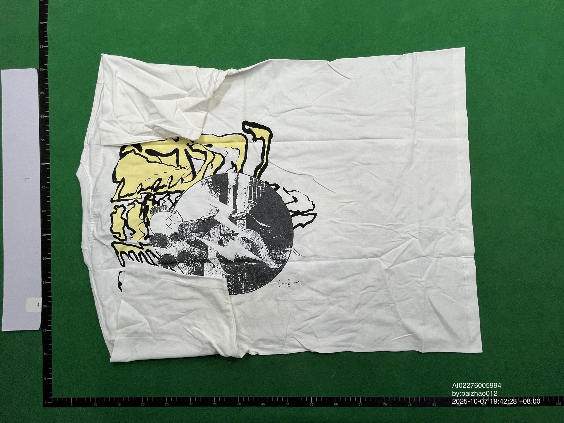 QC Photo - Travis Scott Cactus Jack x Kaws Fragment Tee