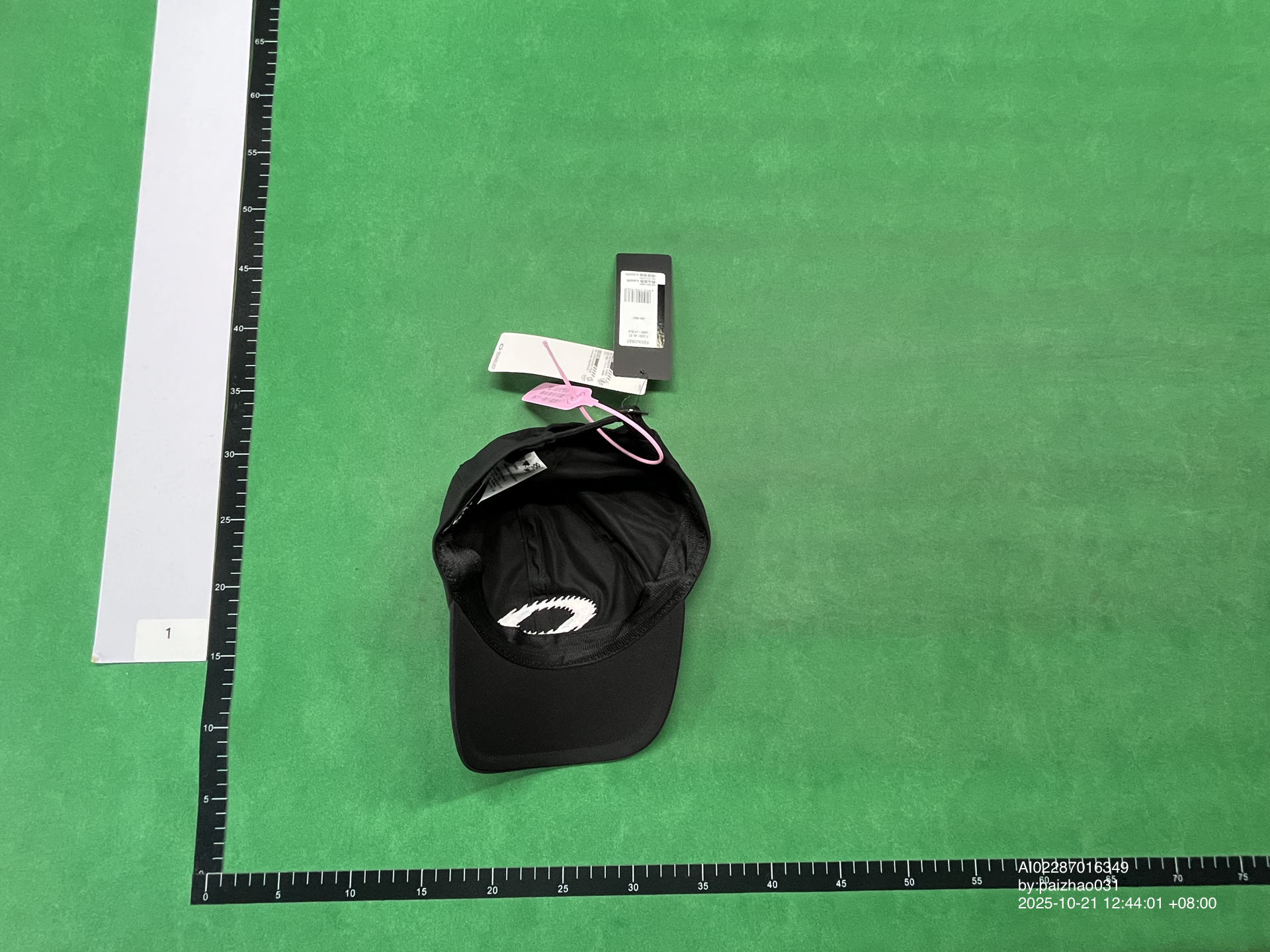 QC Photo - Oakley Cap