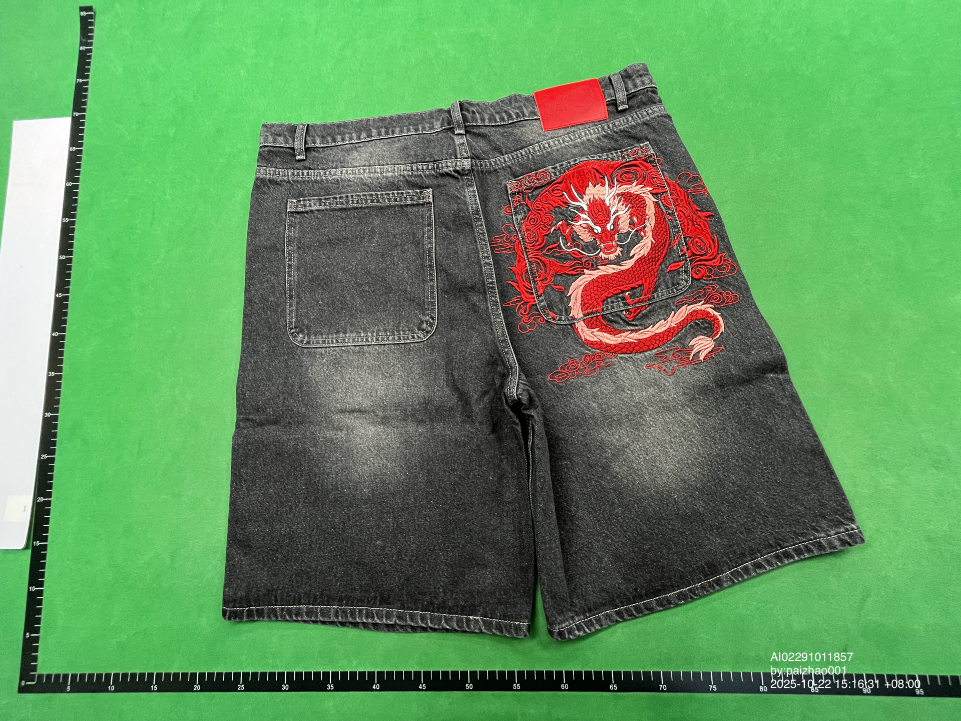 QC Photo - Mobius Dragon Denim Shorts Red