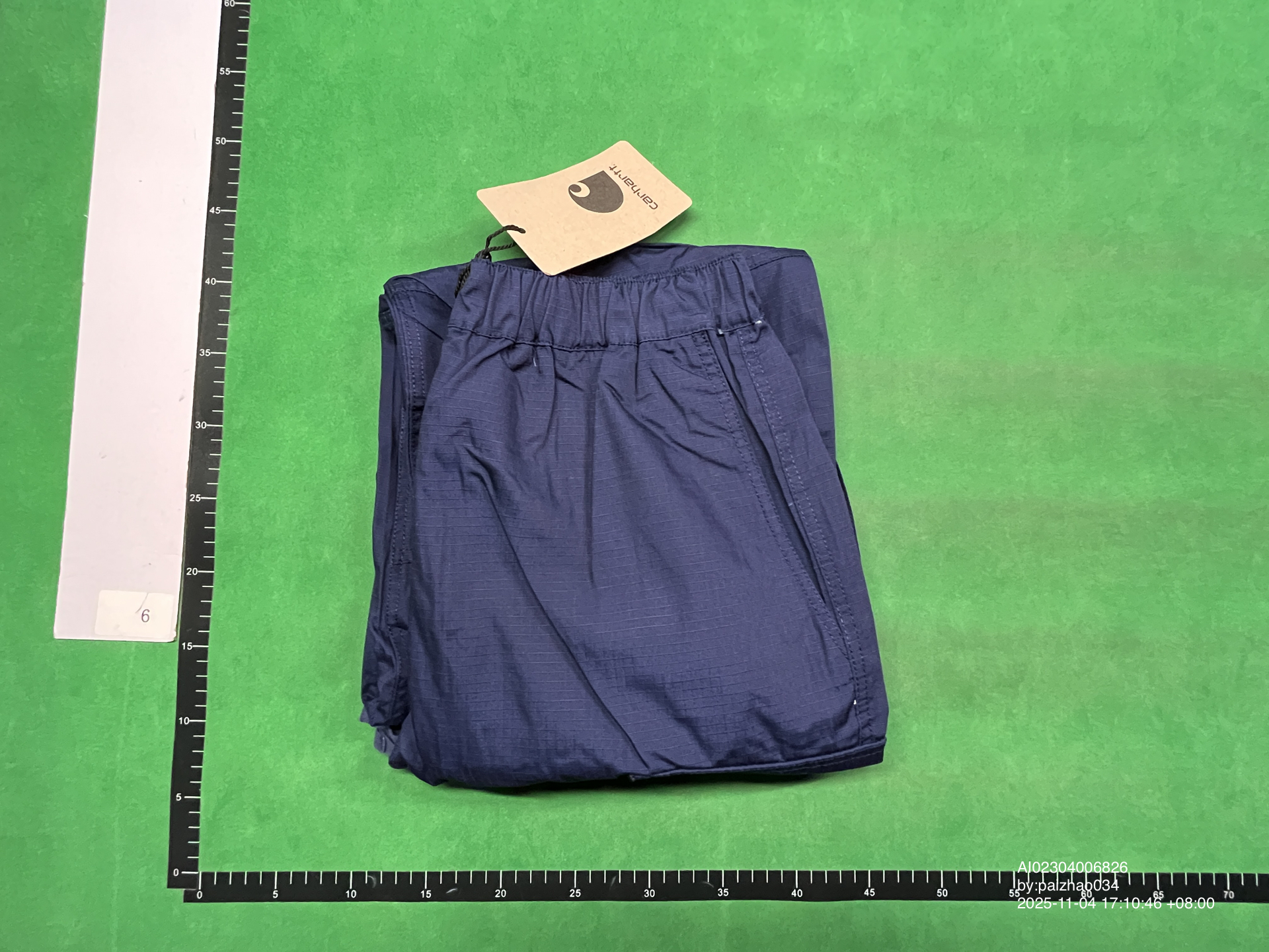 QC Photo - Carhartt Baggy Cargo Pants
