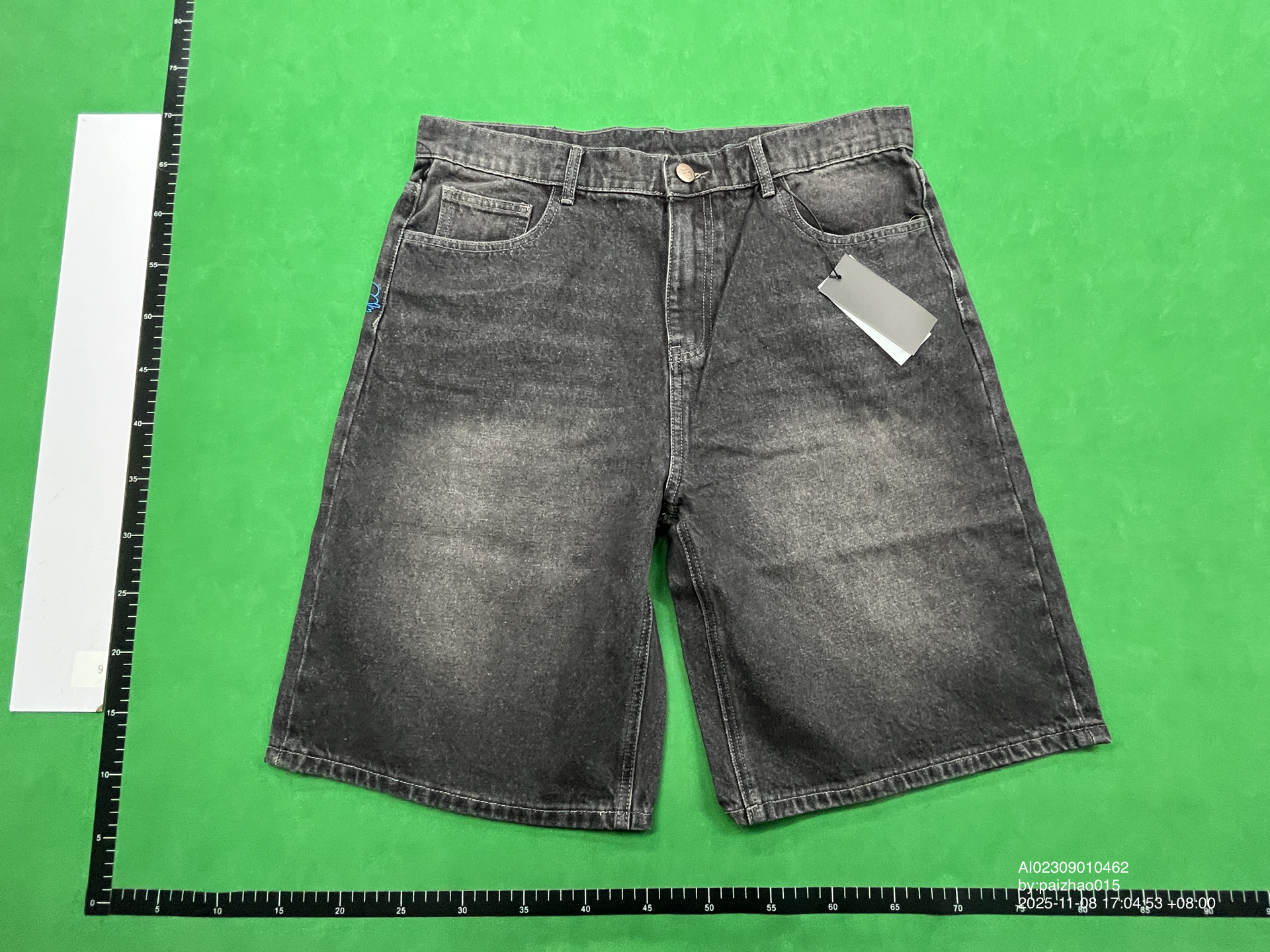 QC Photo - Mobius Dragon Denim Shorts Red