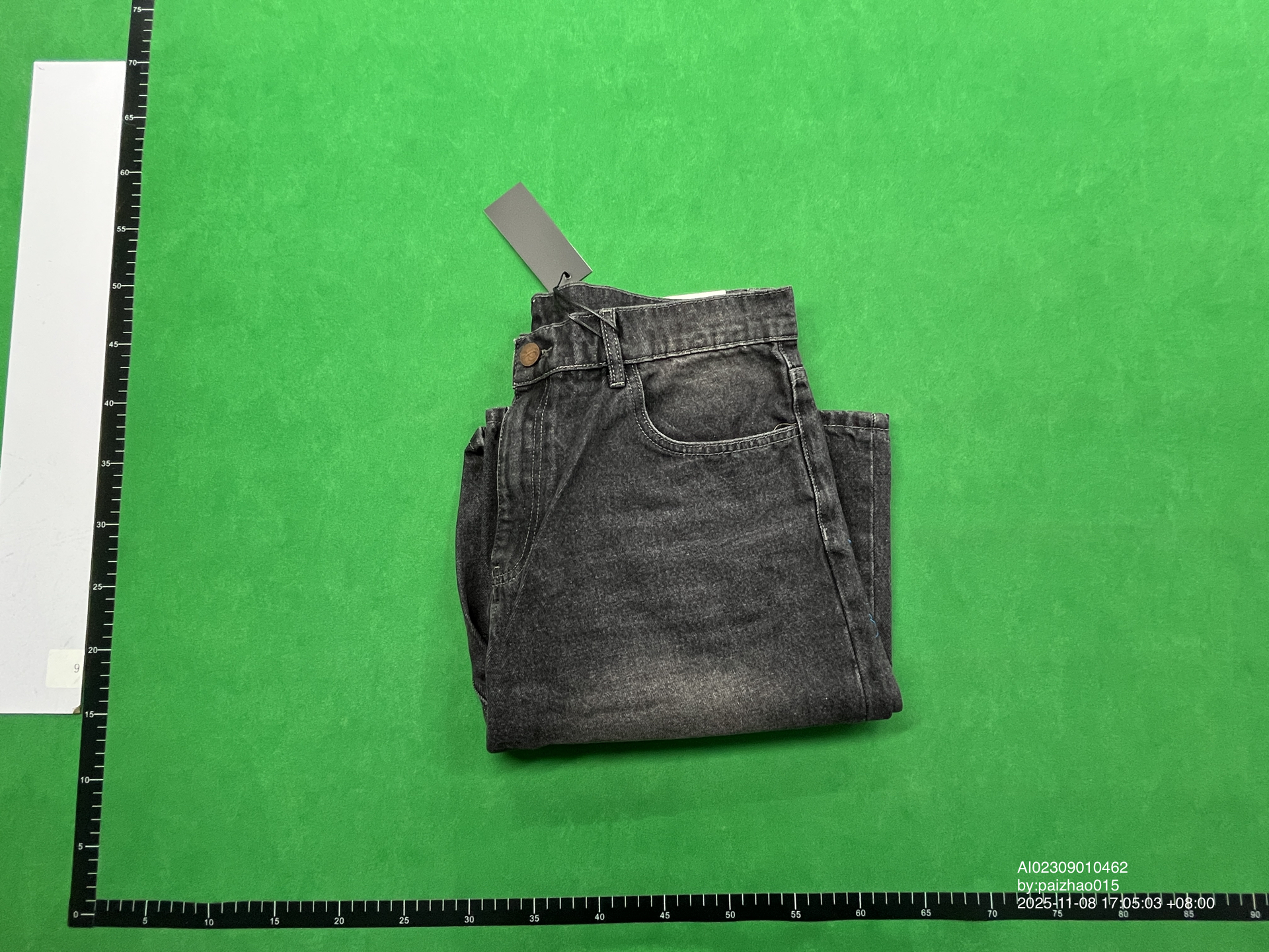 QC Photo - Mobius Dragon Denim Shorts Red