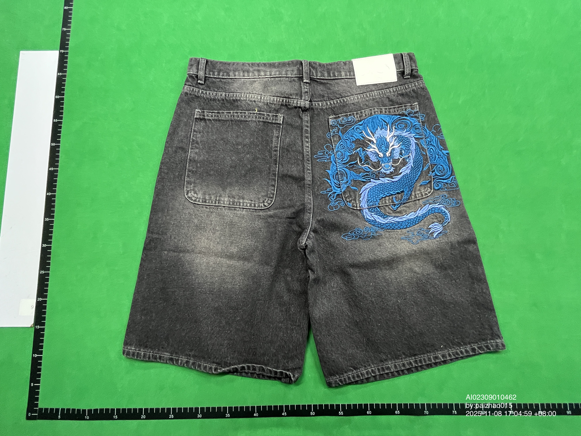 QC Photo - Mobius Dragon Denim Shorts Red