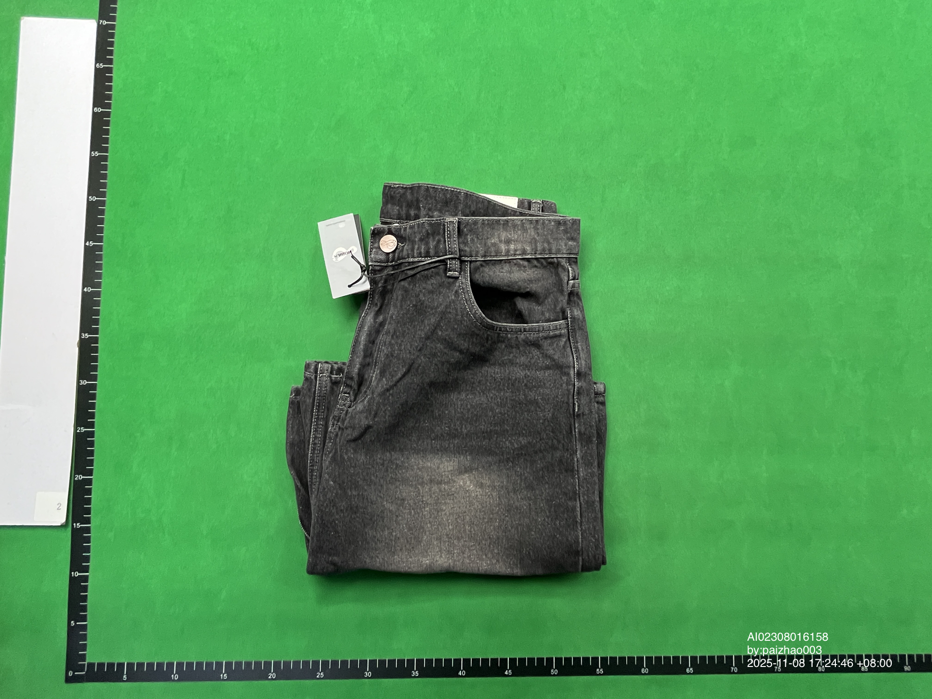 QC Photo - Mobius Dragon Denim Shorts Red