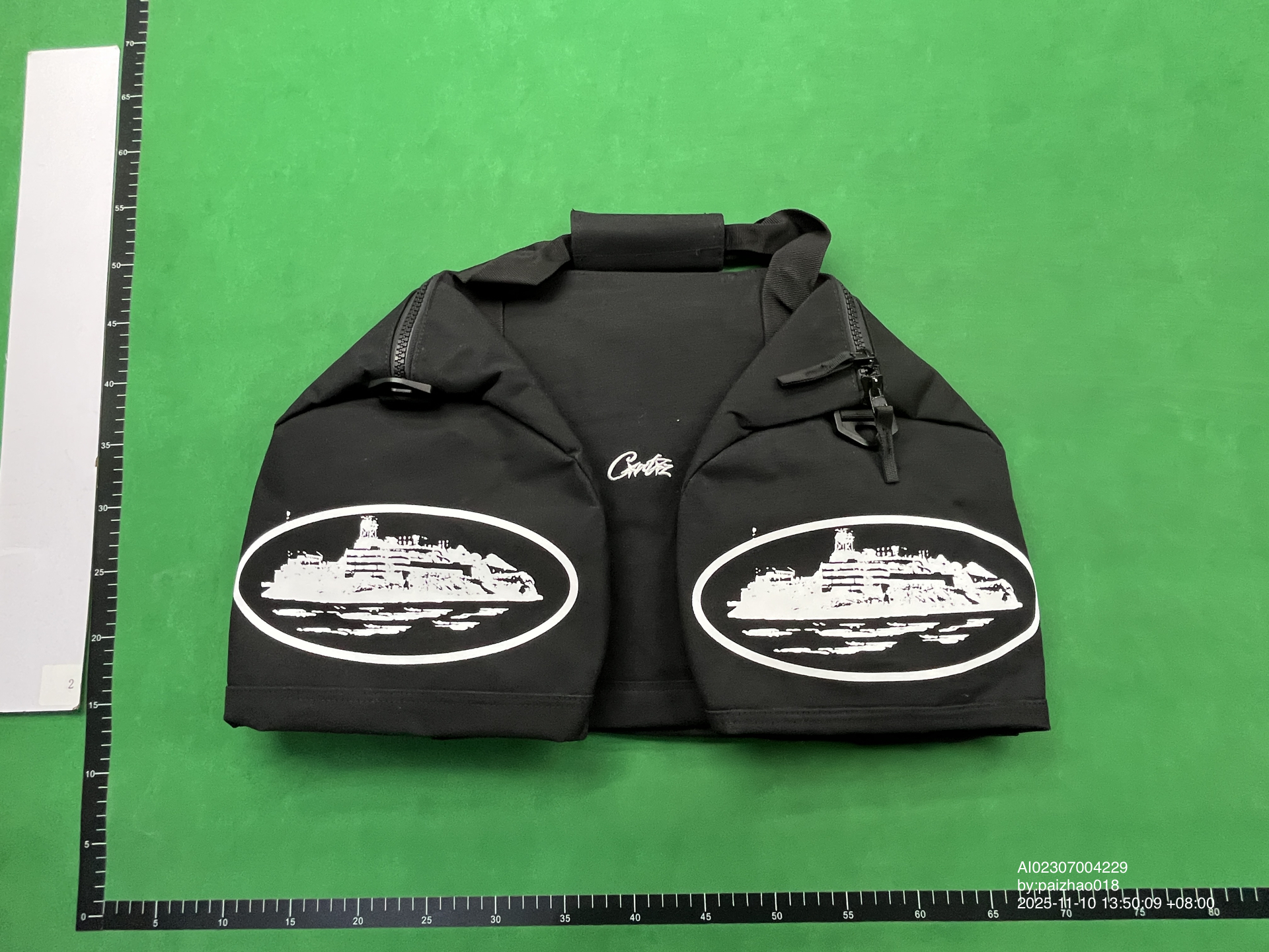 QC Photo - Corteiz Alcatraz Duffle Bag Black