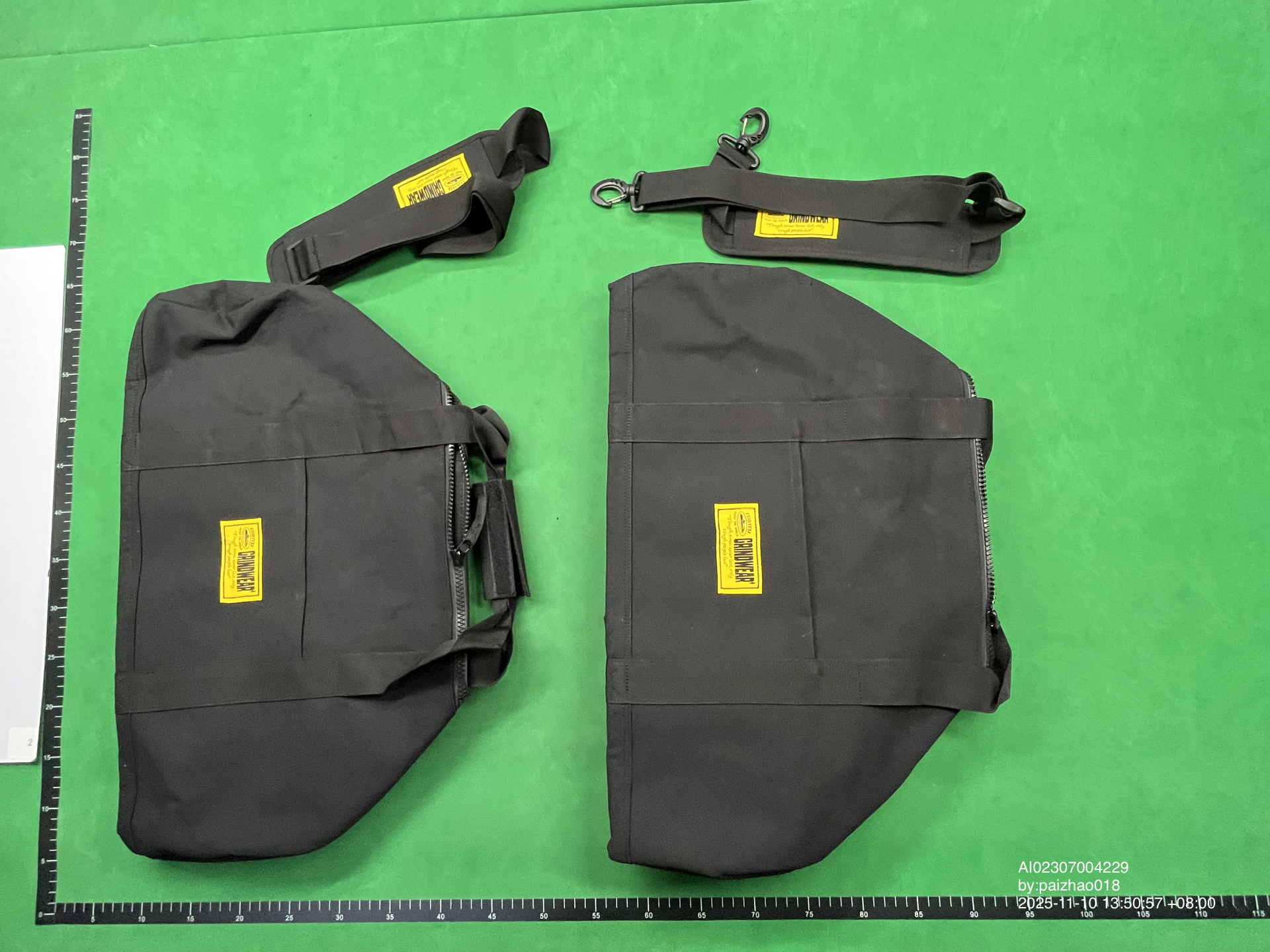 QC Photo - Corteiz Alcatraz Duffle Bag Black