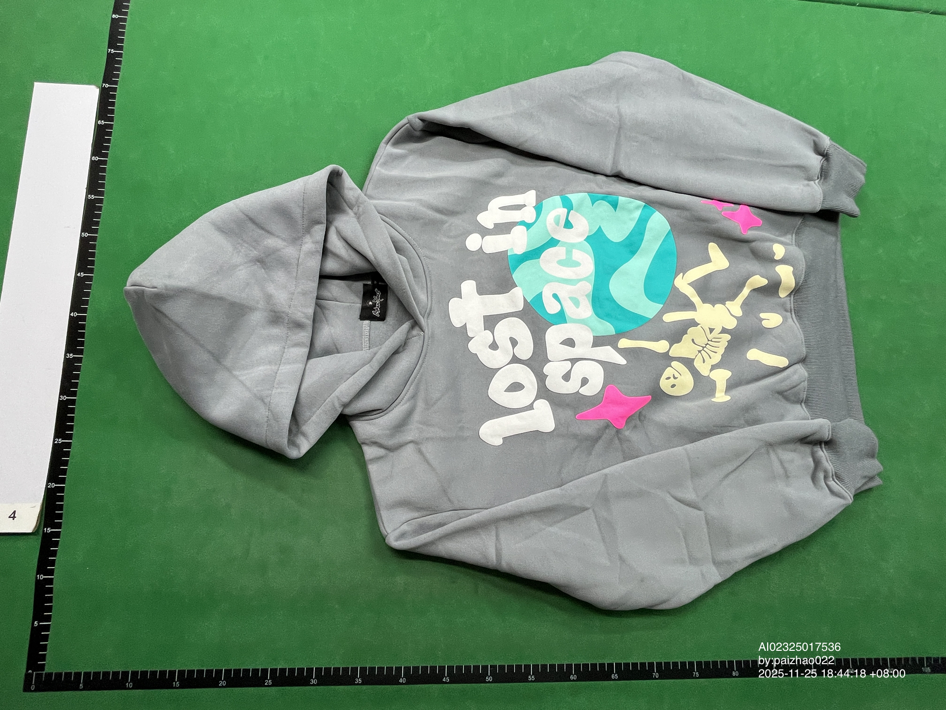QC Photo - Broken Planet 'Lost in space' Hoodie