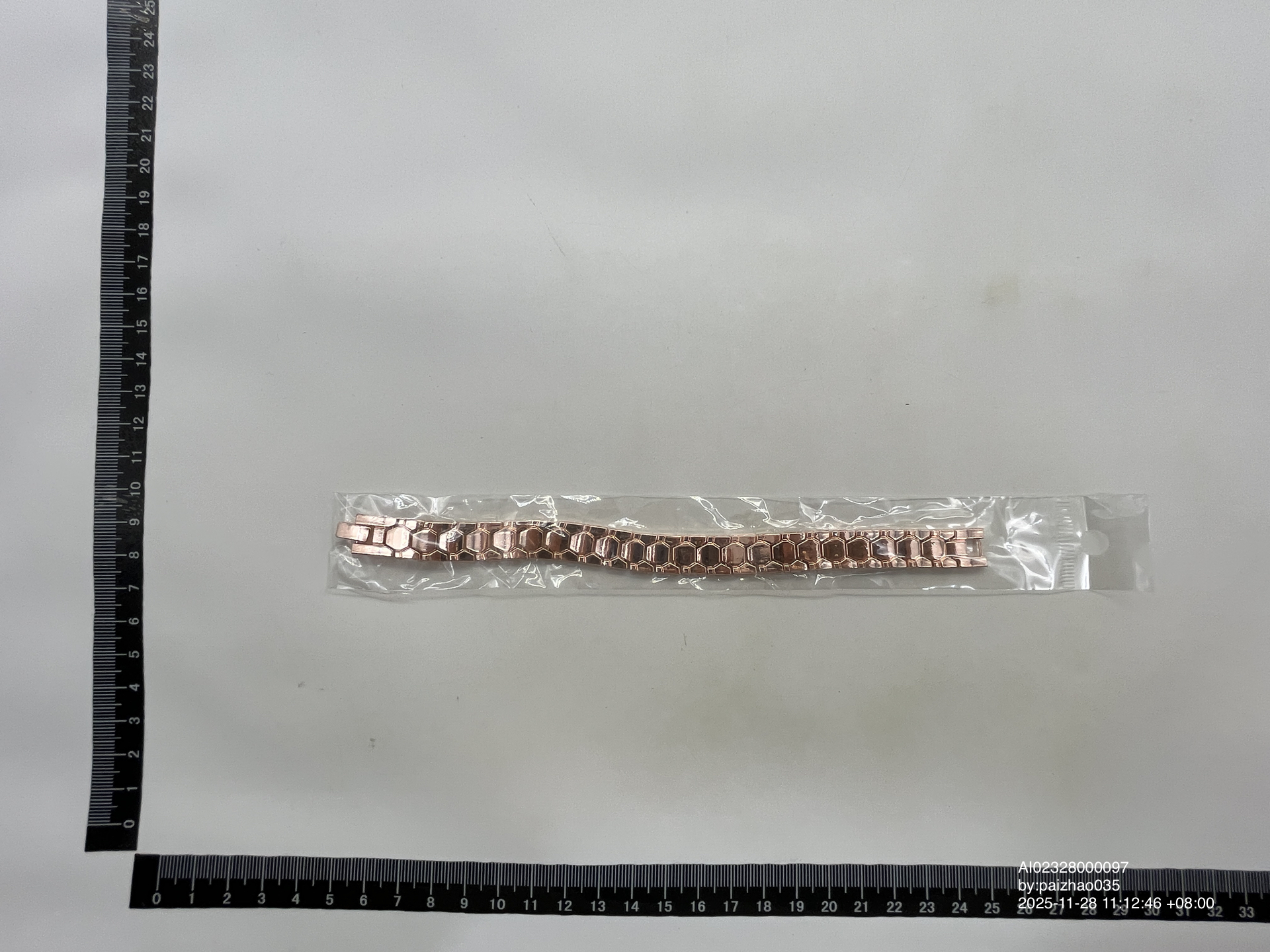 QC Photo - The magnetic bracelet is retro and fashionable 1450