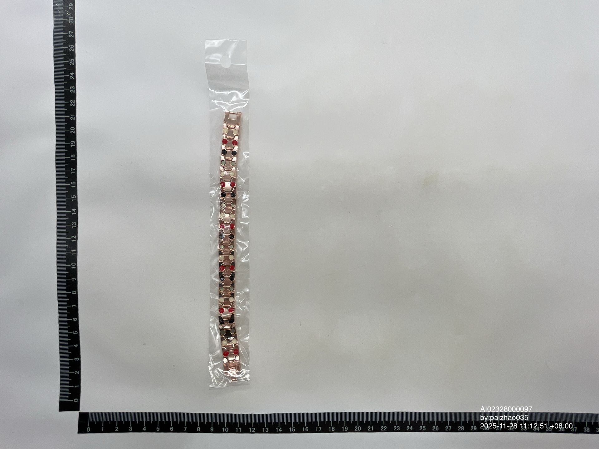 QC Photo - The magnetic bracelet is retro and fashionable 1450