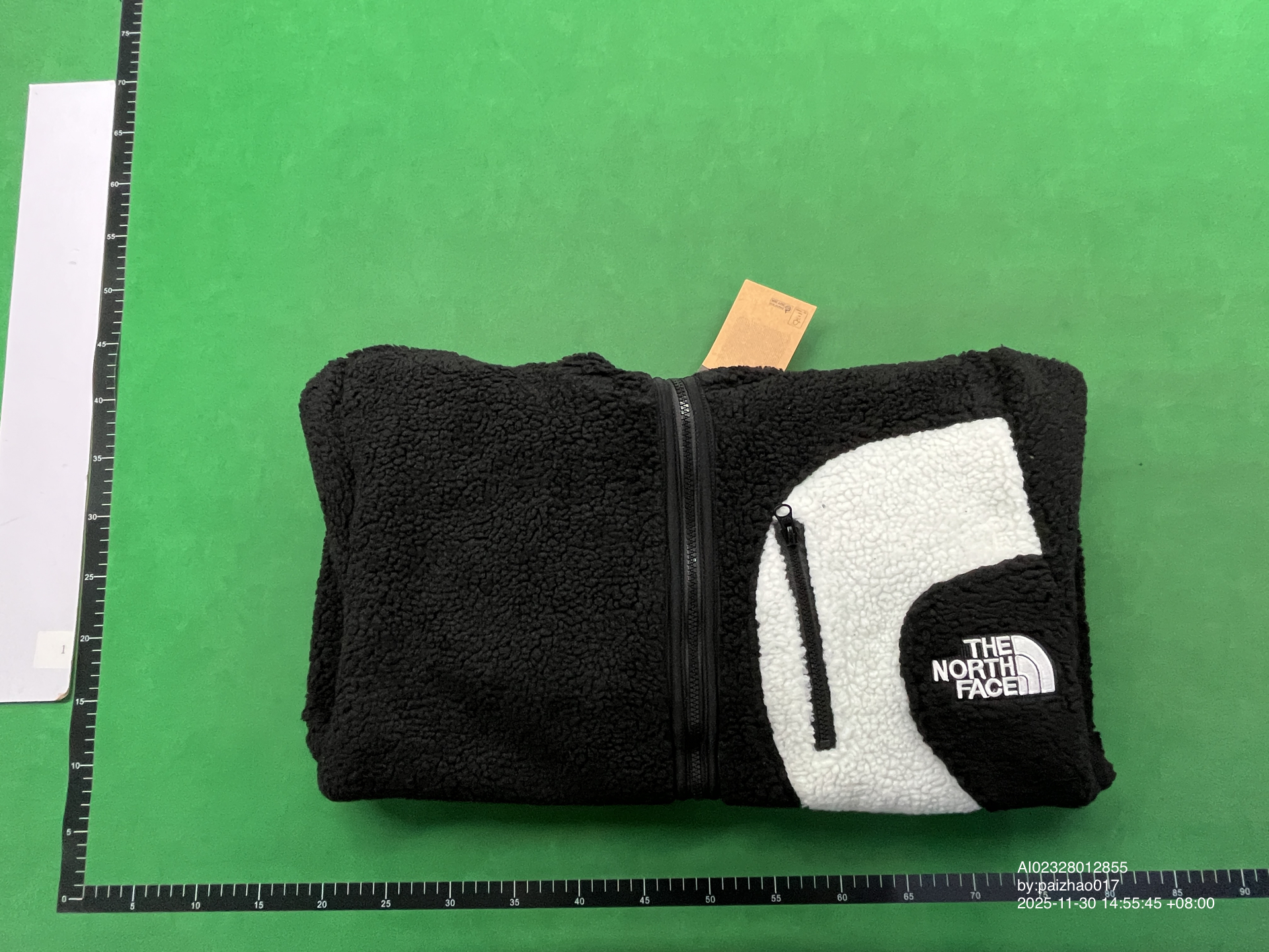 QC Photo - Supreme x The North Face S Logo Fleece Jacket