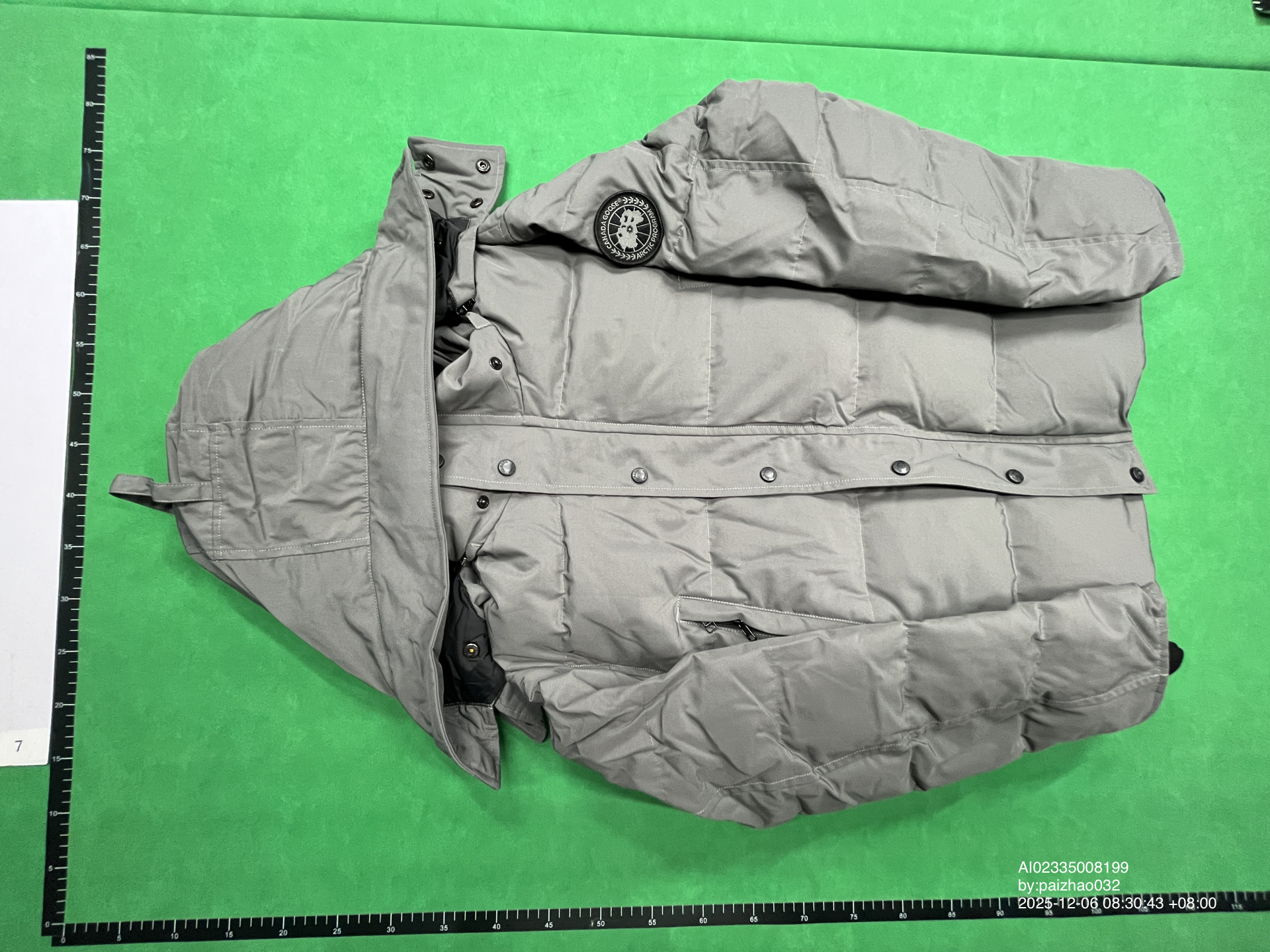 QC Photo - Canada Goose Wyndham Parka Jacket
