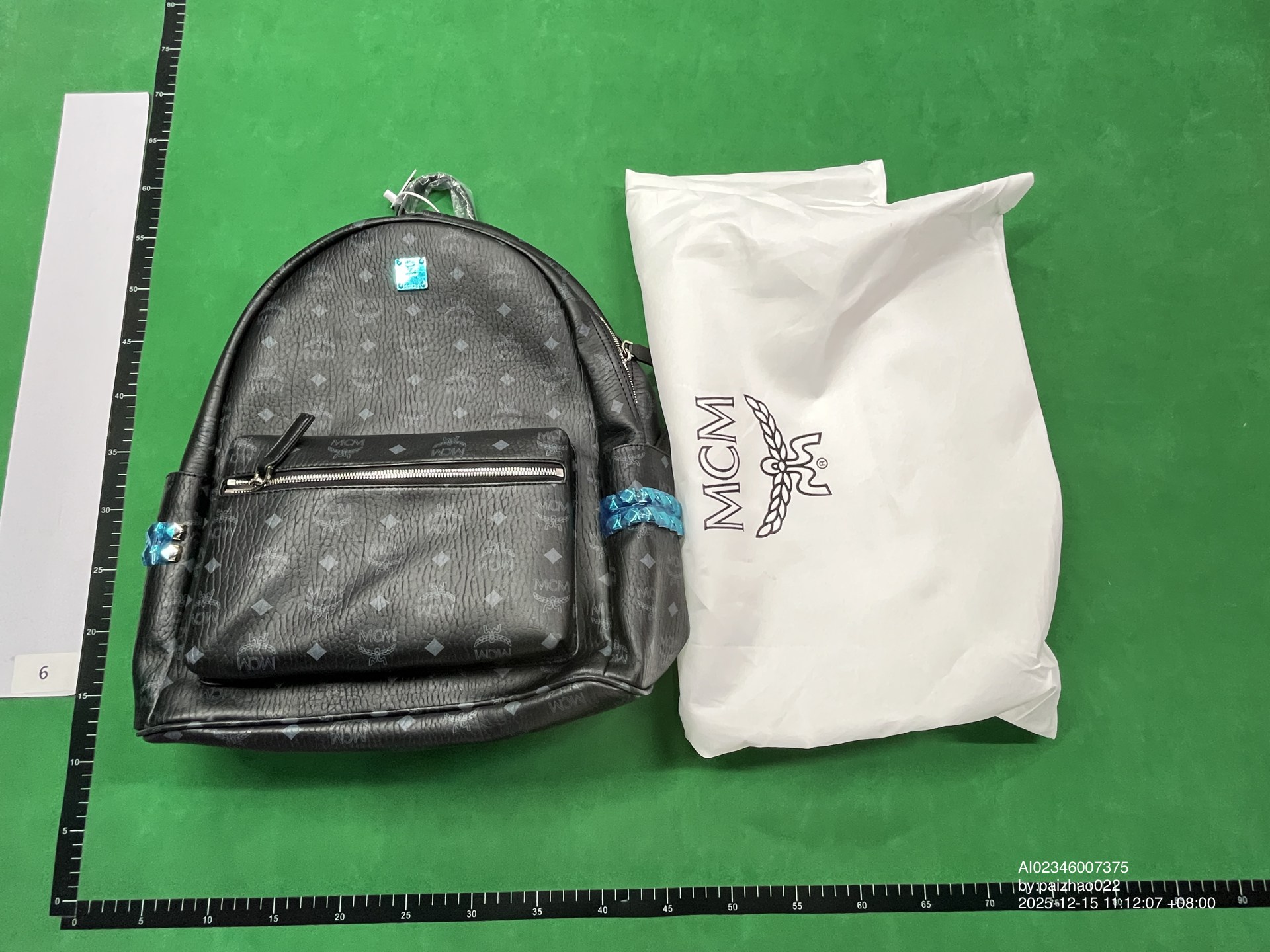 QC Photo - mini backpack 4464