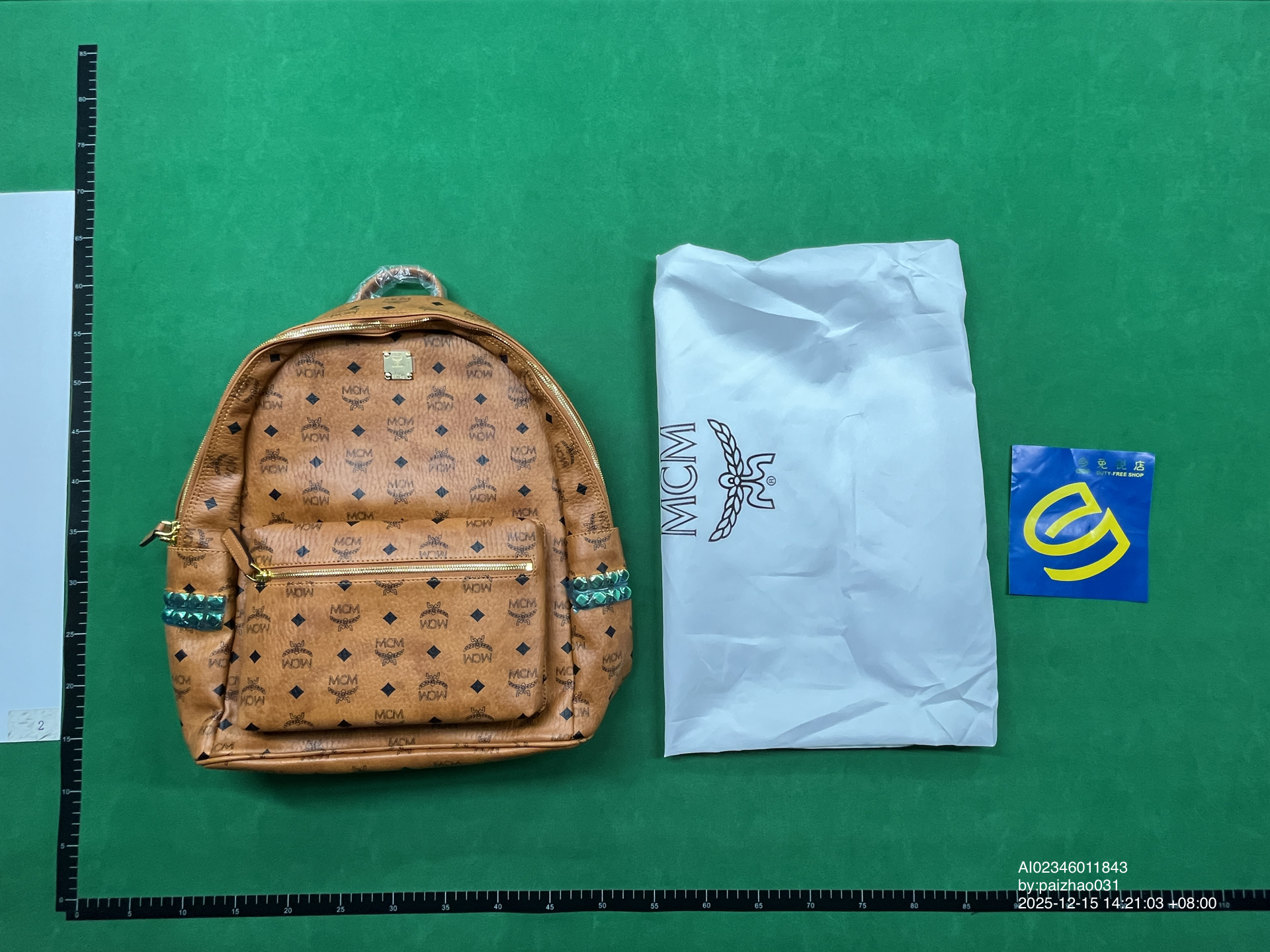 QC Photo - mini backpack 4464