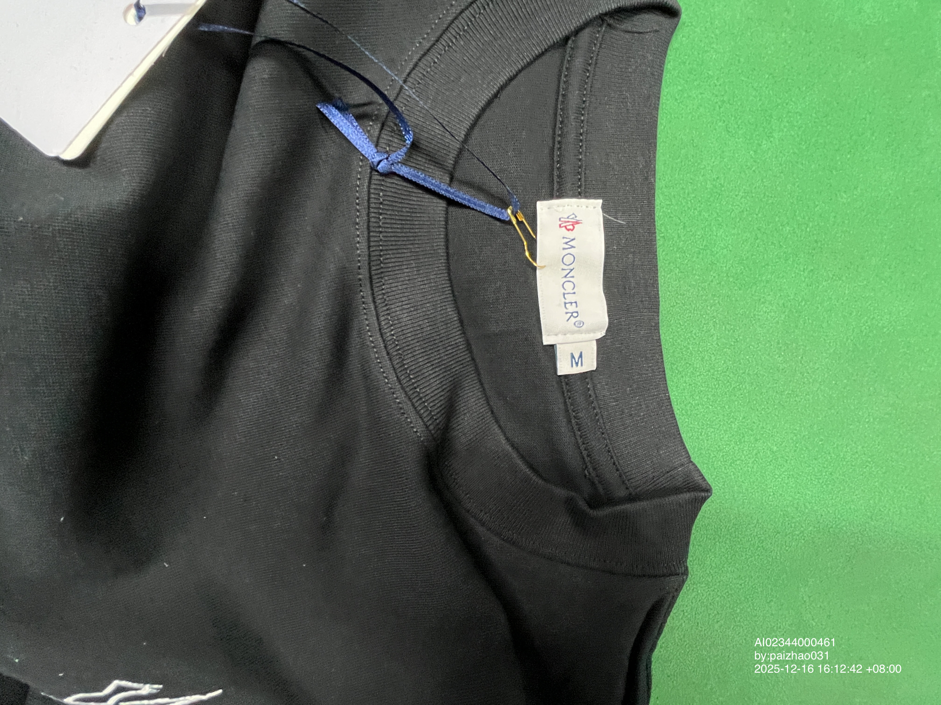 QC Photo - Black round-neck short-sleeved shirt  1963