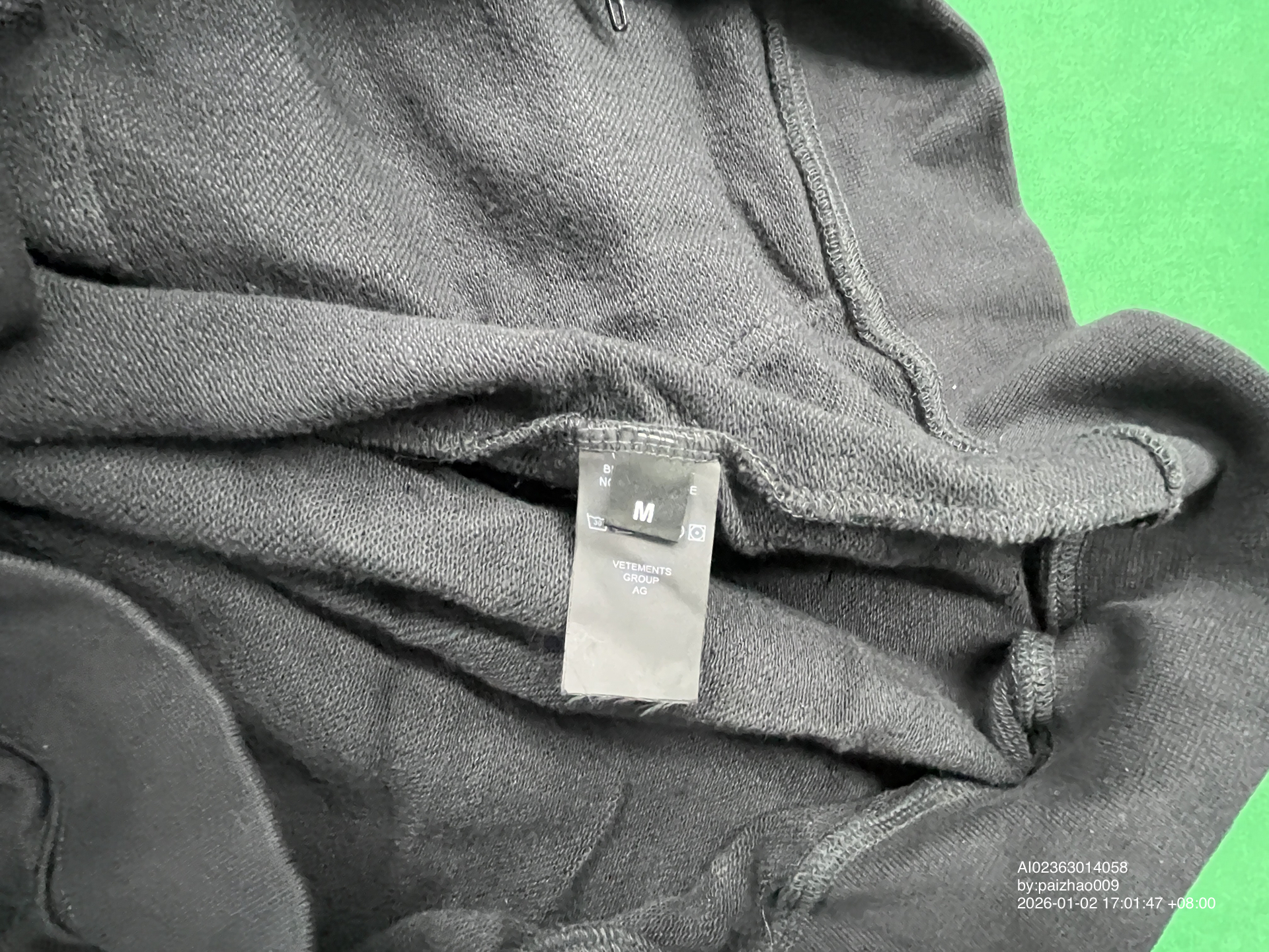 QC Photo - Vetements Split Titanic/Kiss Zip-Up Hoodie