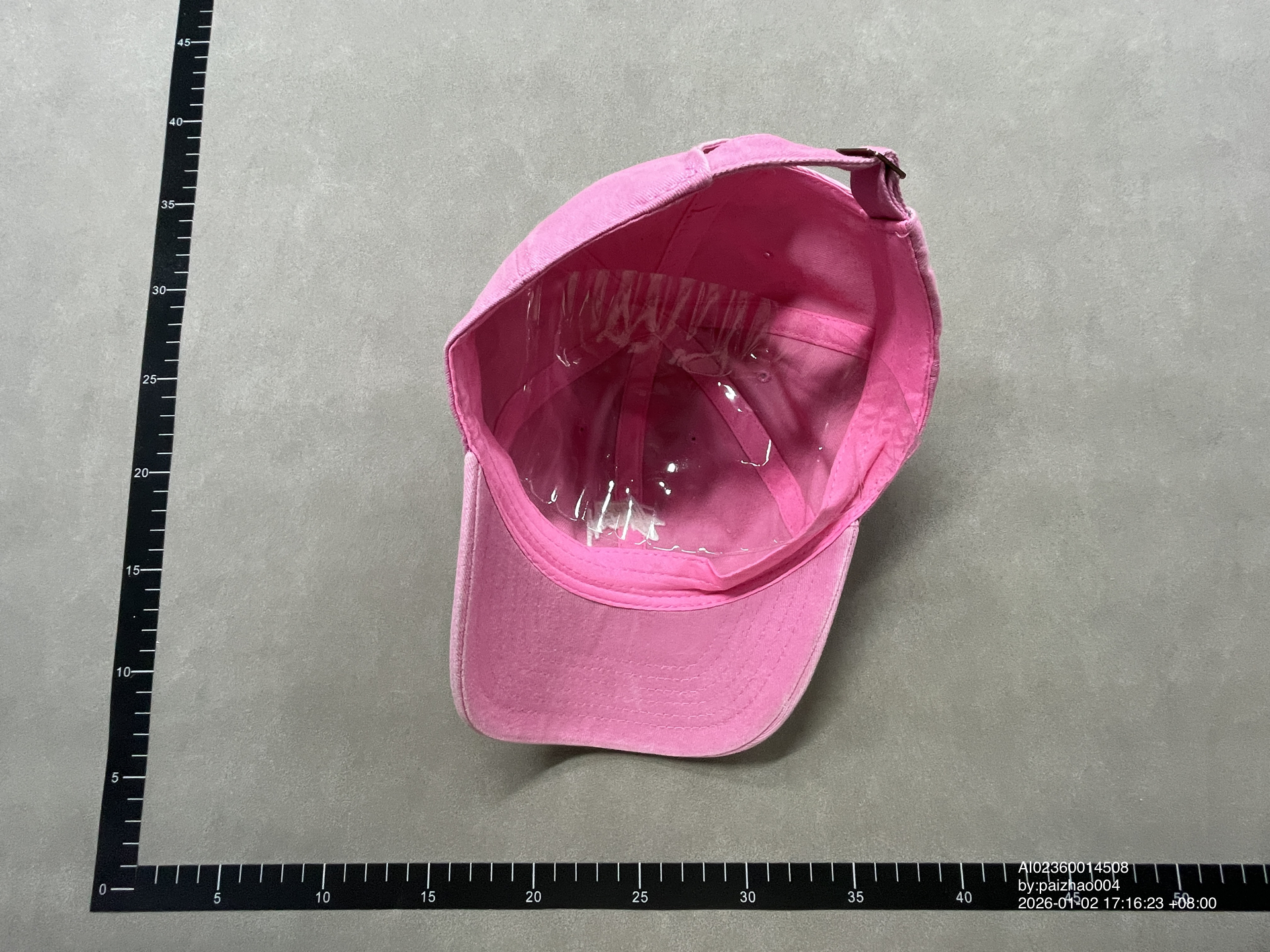QC Photo - A small embroidered baseball cap 3437