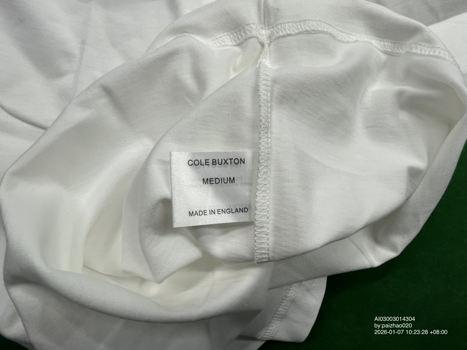 QC Photo - Short-sleeved collection in white