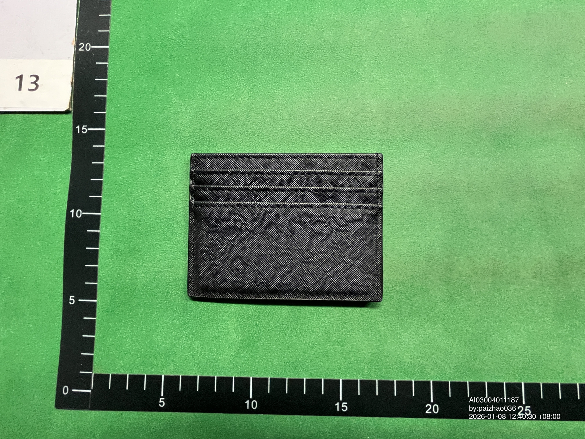 QC Photo - Trendy cross-patterned card case 0301