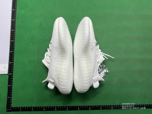 yeezy 350 qc photo