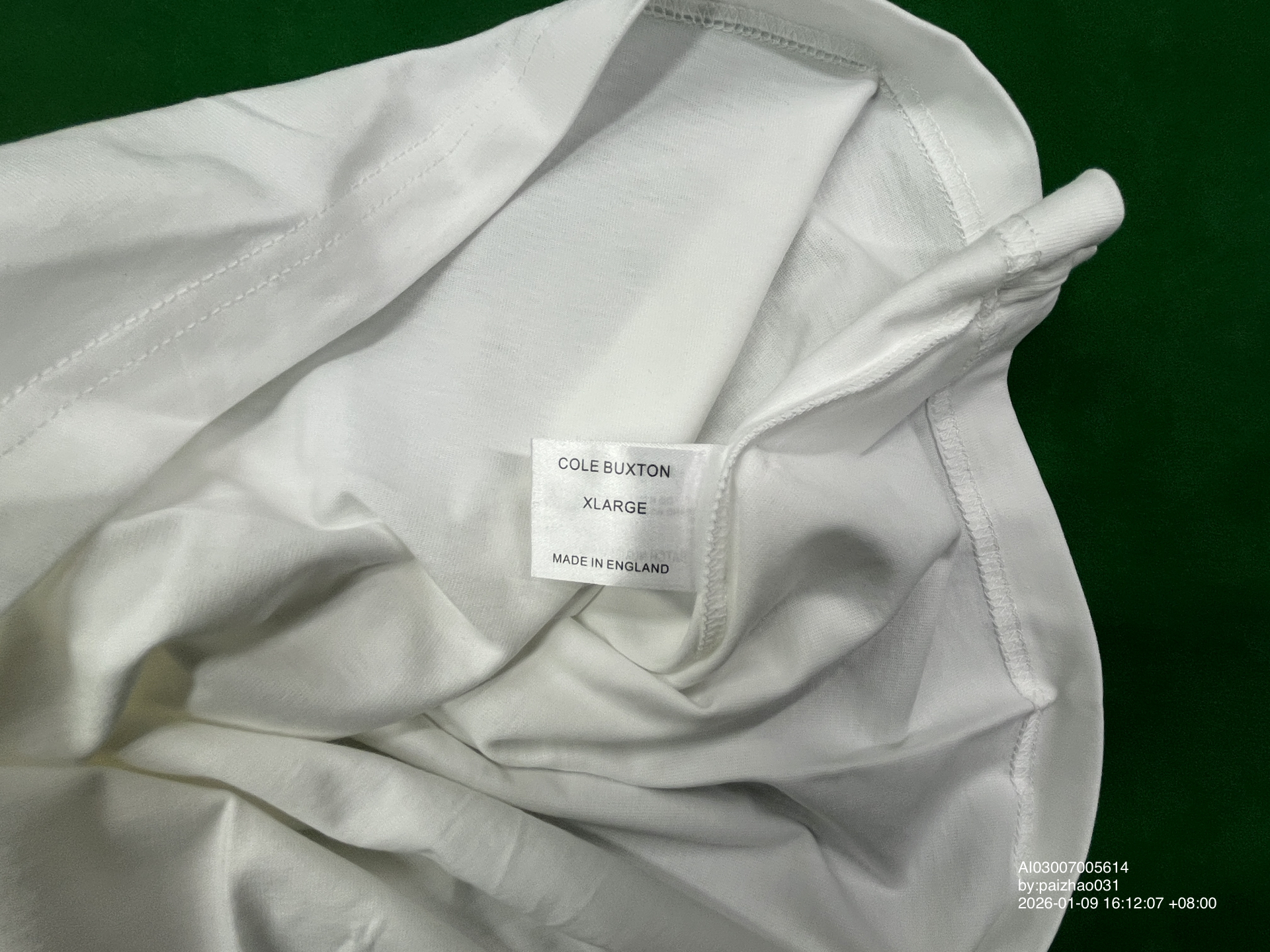 QC Photo - Short-sleeved collection in white