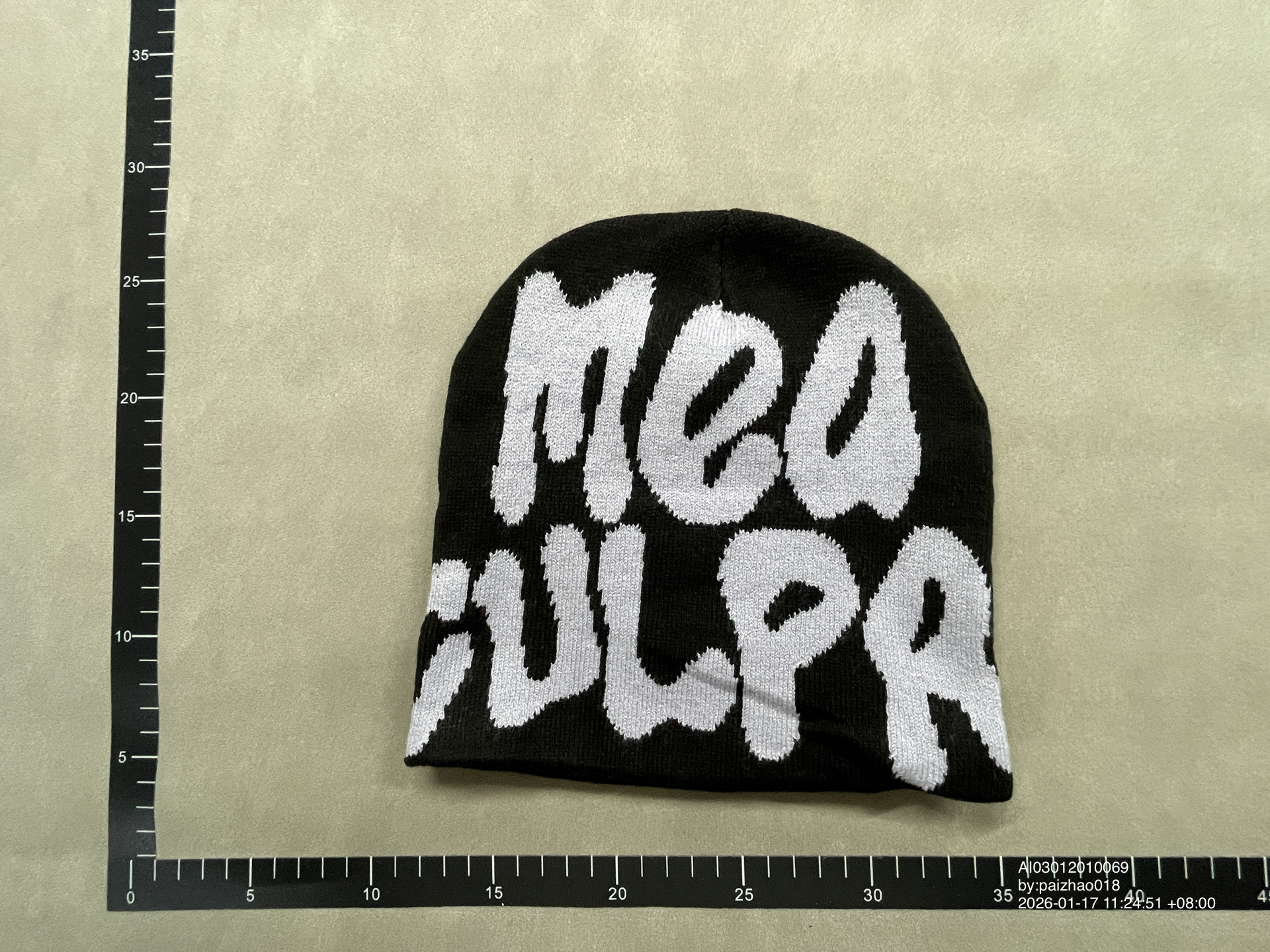 QC Photo - Warm knitted cap letters 1210