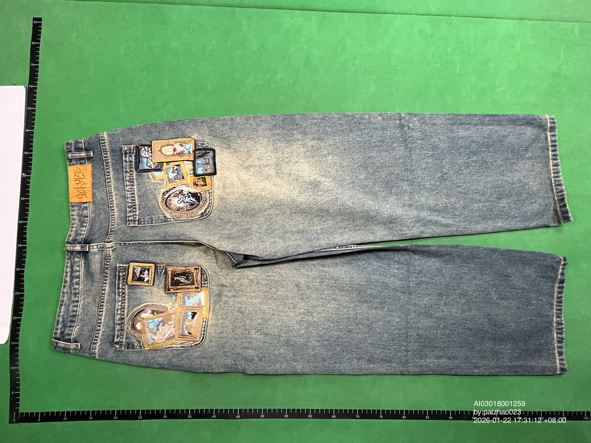 QC Photo - Derschutze Gallery Jeans