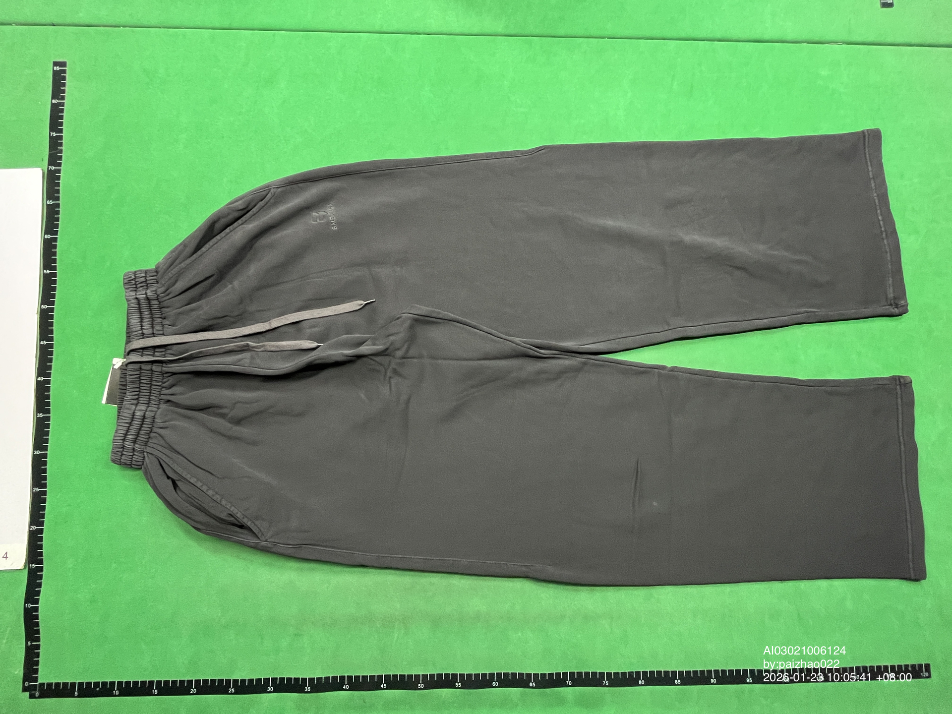 QC Photo - Balenciaga Baggy Black Sweatpants