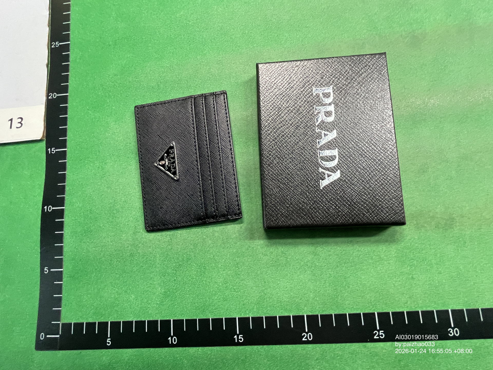 QC Photo - Trendy cross-patterned card case 0301