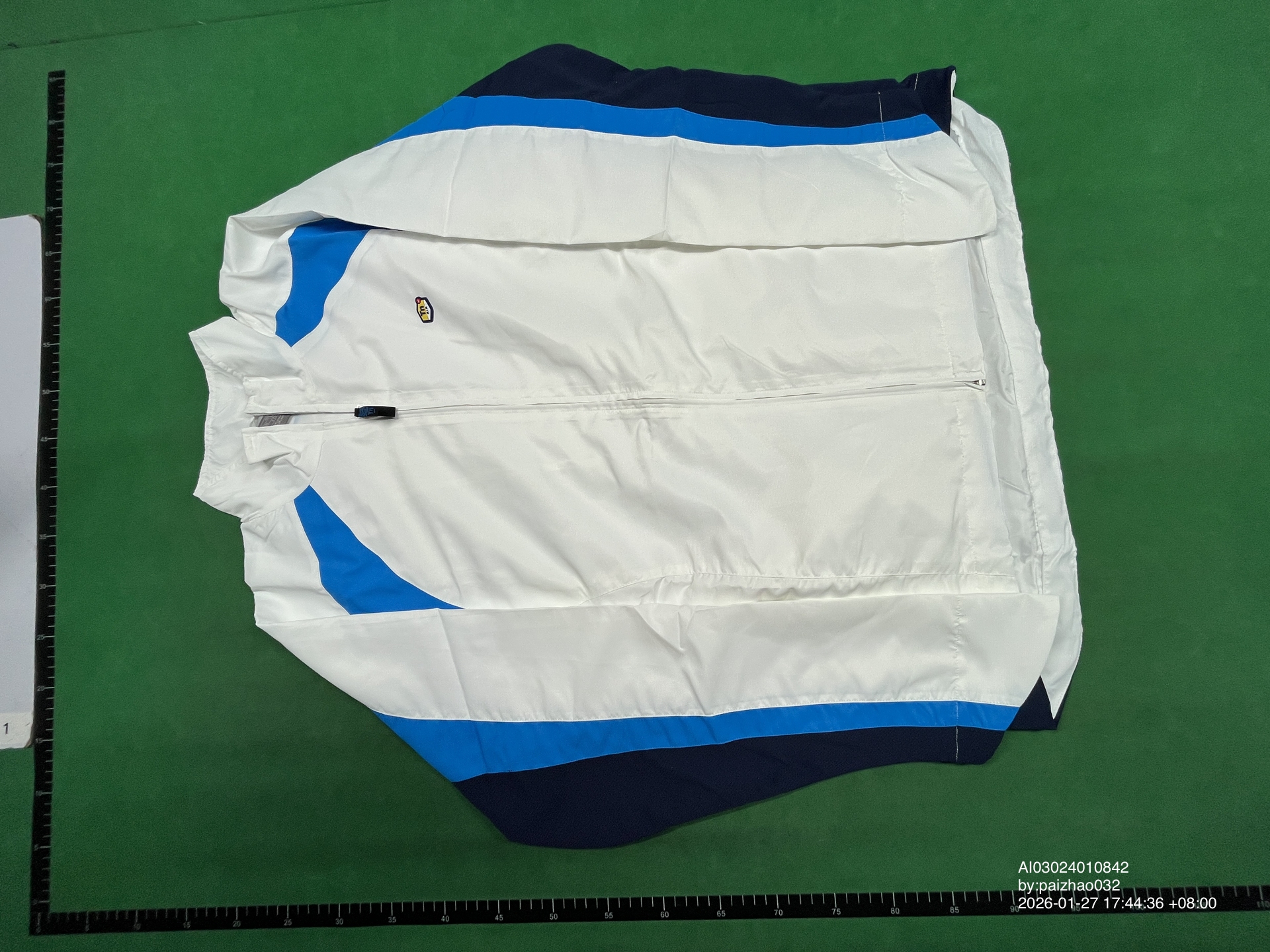 QC Photo - Nike TN Track Jacket + Pants White Blue