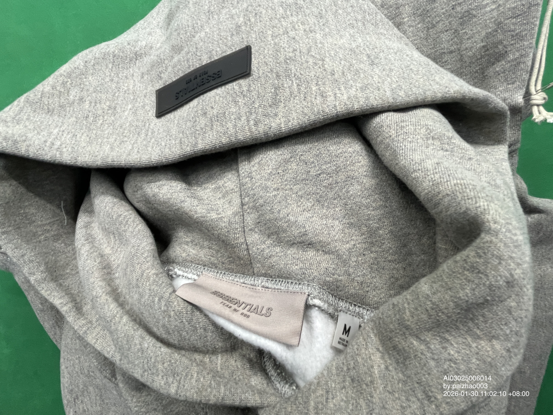 QC Photo - 1977 hooded sweatshirt