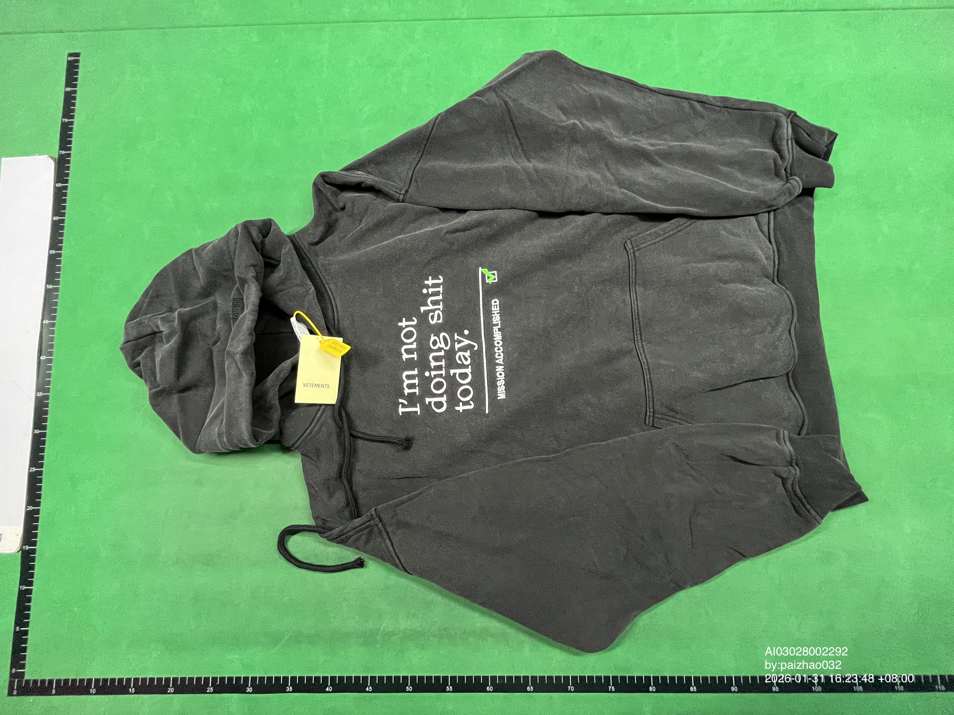 QC Photo - Bunch of Vetements Hoodies (56 Variants)