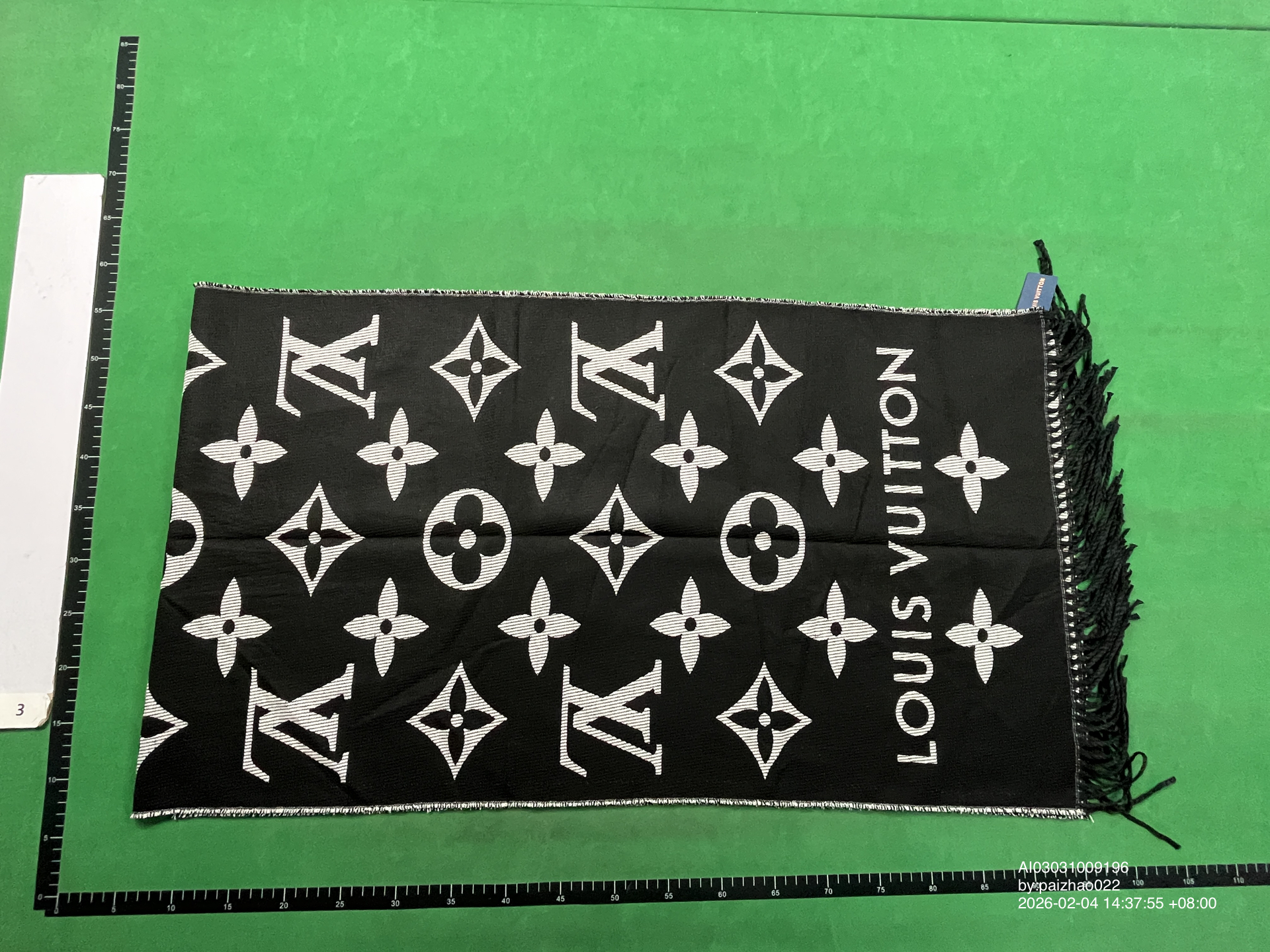 QC Photo - Louis Vuitton Scarf #2