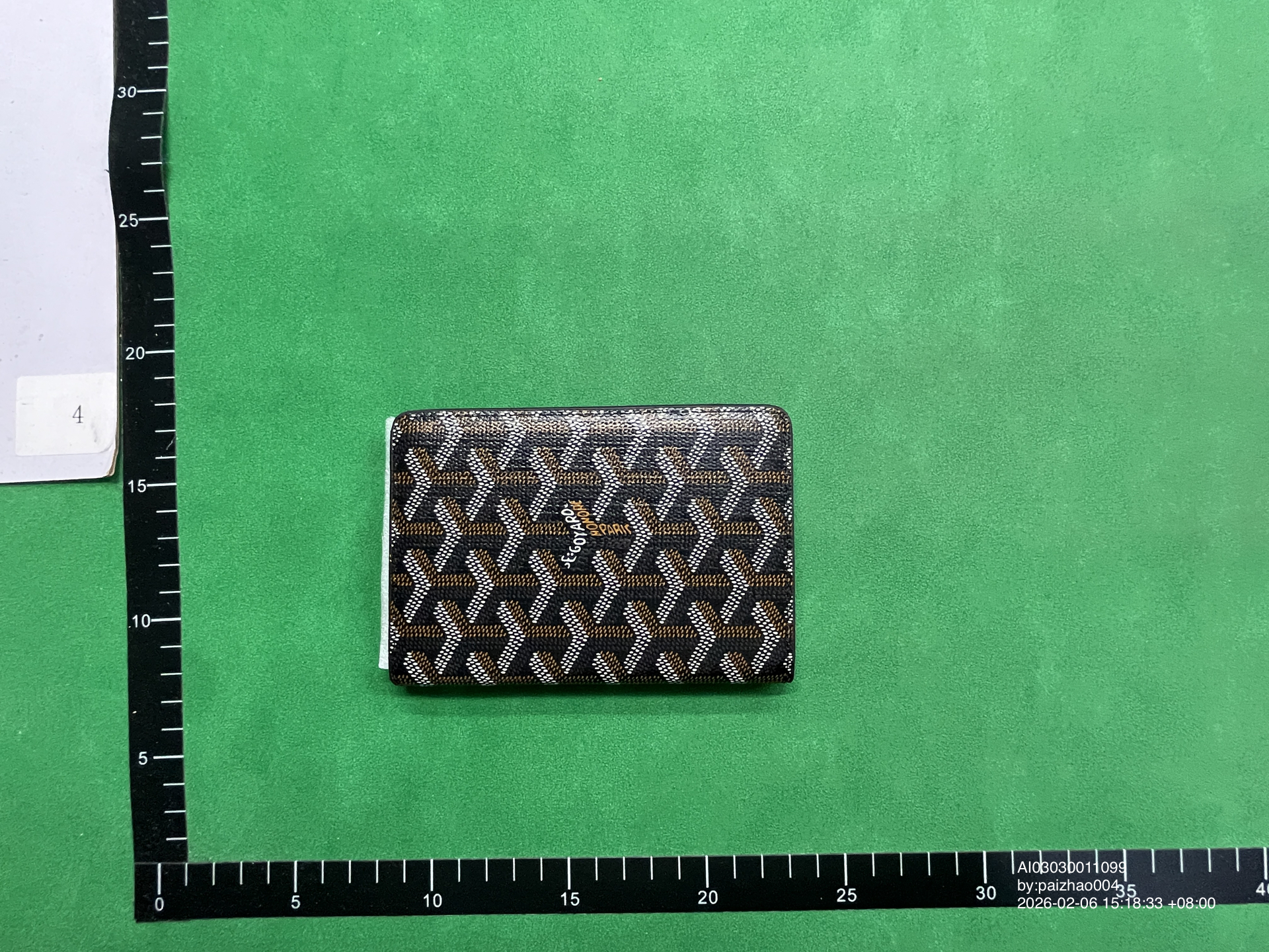 QC Photo - Goyard Passport Holder