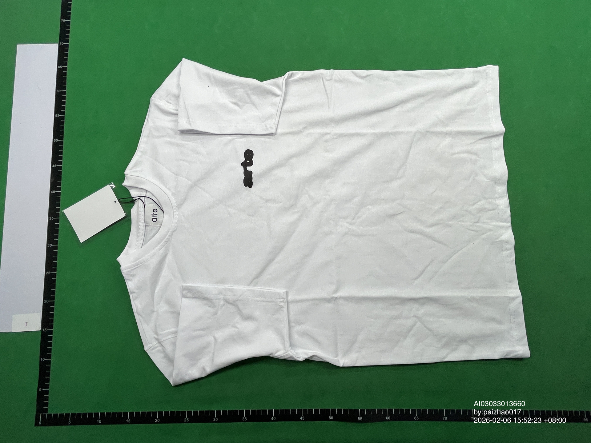 QC Photo - Arte Blur Flower Tee