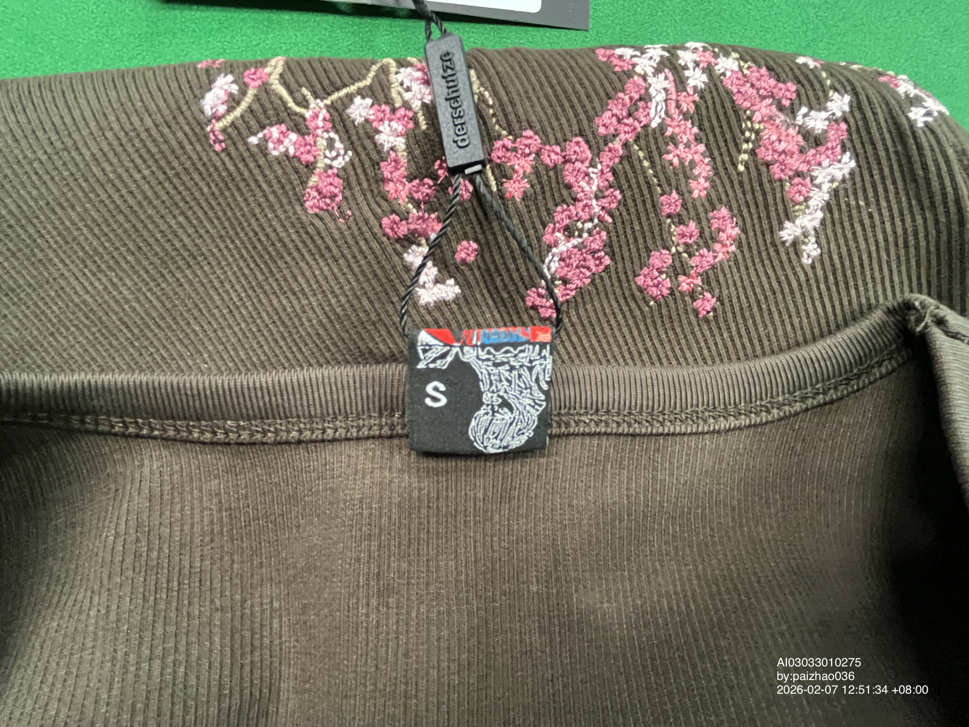 QC Photo - Derschutze Cherry Blossom Tank Top (2 Variants)