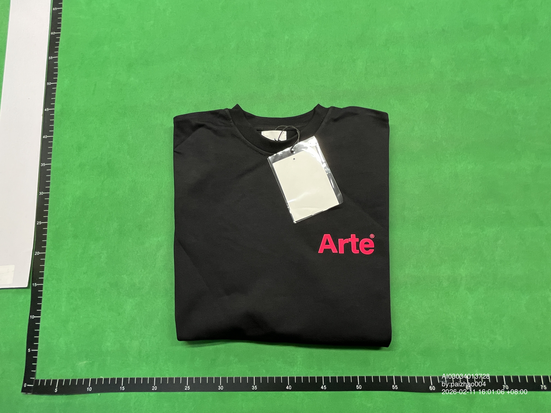 QC Photo - Arte Blur Flower Tee