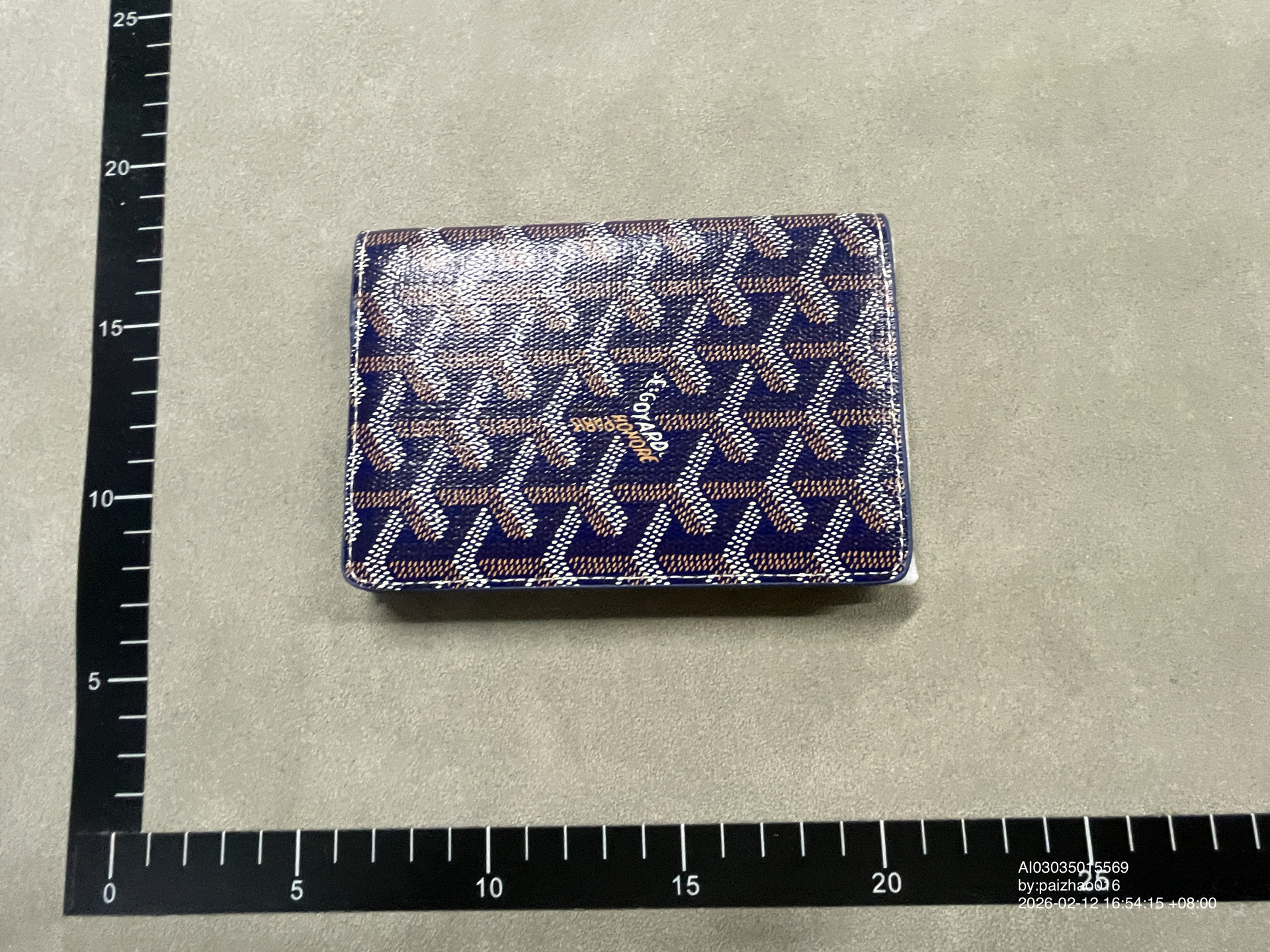 QC Photo - Goyard Passport Holder